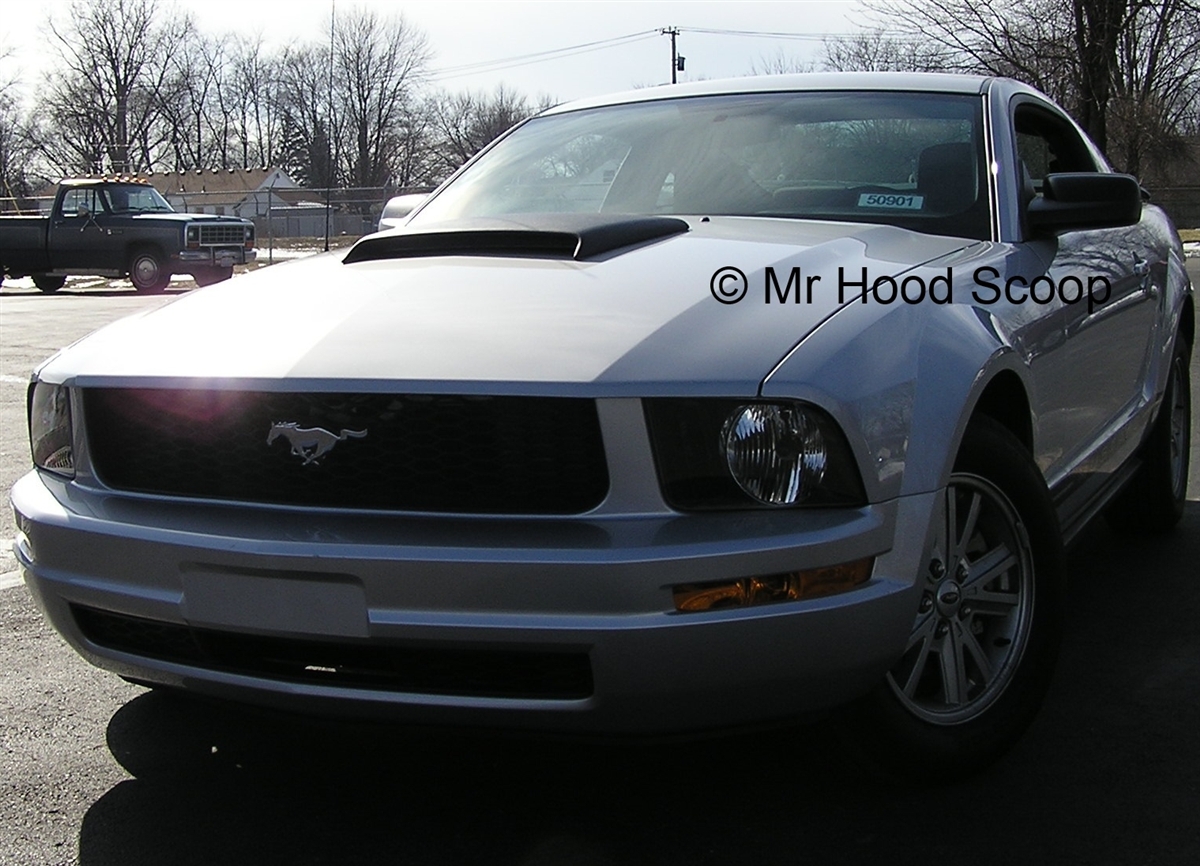 Ford Mustang Hood Scoop 2005,06,07,08,09 hs005